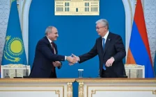 Мемлекет басшысы Армения елінің басшыларын Тәуелсіздік күнімен құттықтады