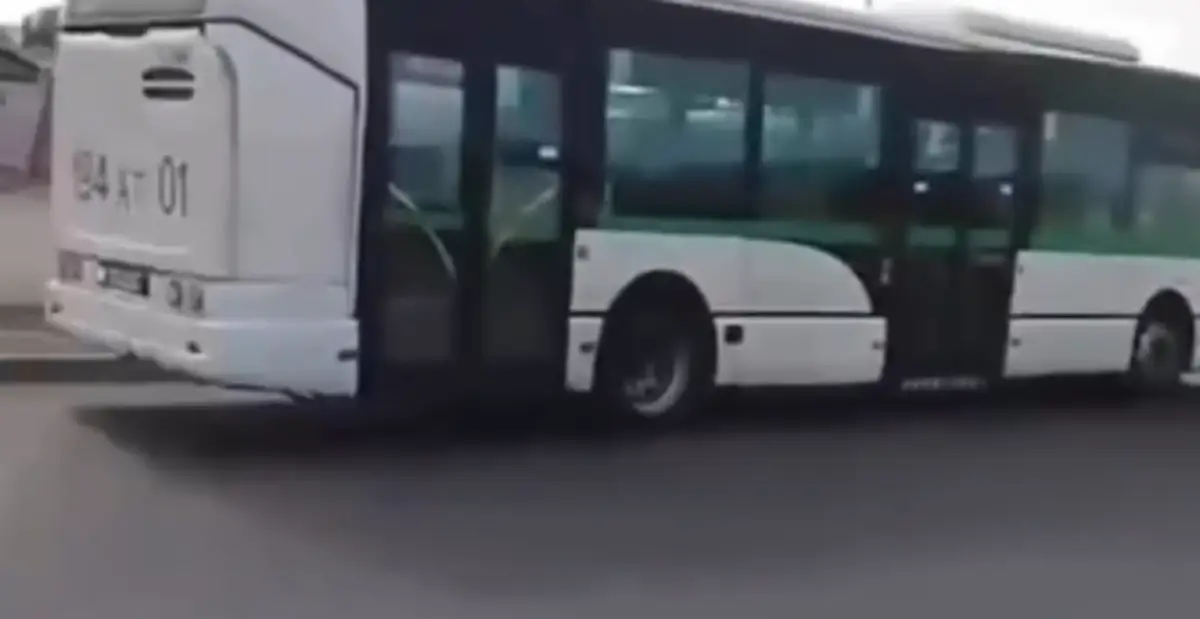 Астанада автобус жүргізушілері дәретханаға кіре алмай жүр: нысан бар, бірақ есігі жабық
