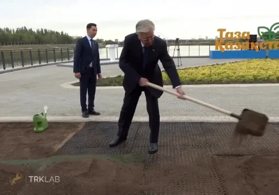 Видеодан кадр (Instagram / ҚР ПРЕЗИДЕНТІНІҢ ТЕЛЕРАДИОКЕШЕНІ)