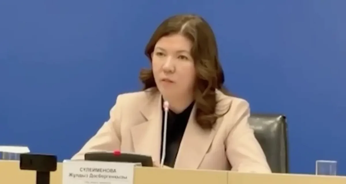 Мектепте енді шаш пен тырнаққа дейін тексере ме? Министр талапты түсіндірді