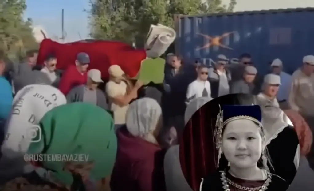 Атырауда жоспарлы операциядан кейін 16 жастағы оқушы көз жұмды: анасы дәрігерлерді кінәлап отыр