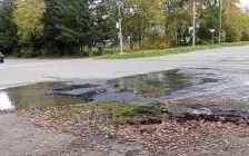 Риддерде су құбырын жөндемей тұрып, үстіне жаңа асфальт төсеп тастаған