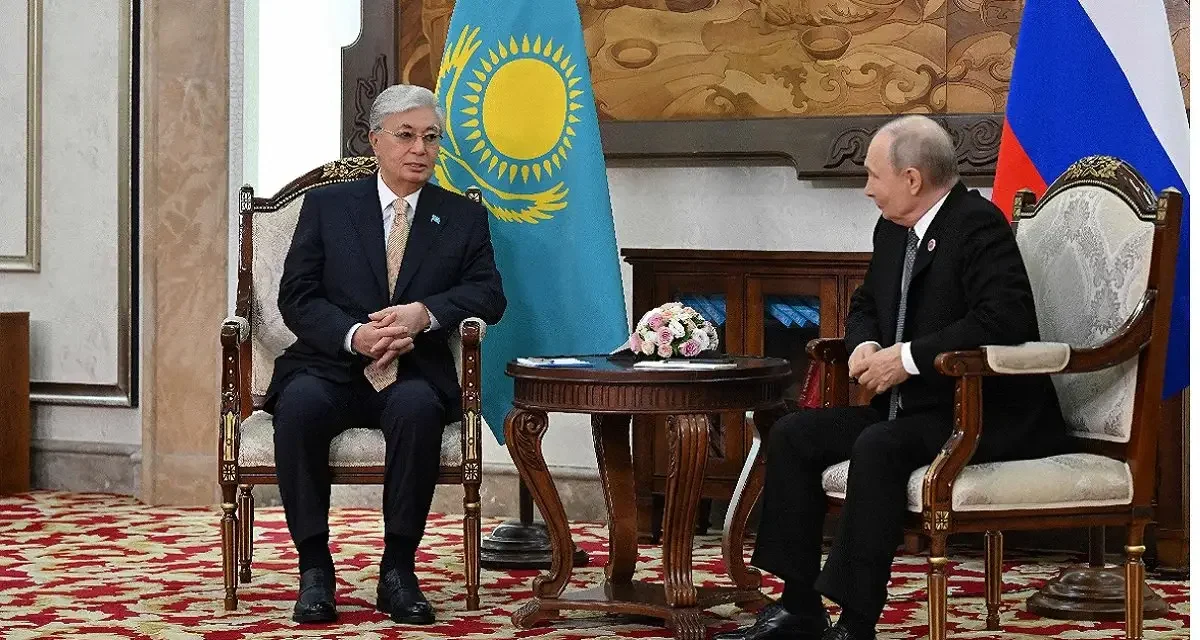 Тоқаев ШЫҰ саммитінде Путинмен кездесті