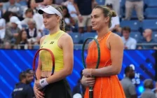 Рыбакина АҚШ ашық чемпионатының финалында Соболенкодан бірінші сетті ұтып алды