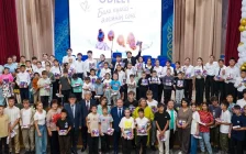 Талдықорғанда «Әділет» партиясы балаларға «Алтай – Атырау» қойылымын ұсынды