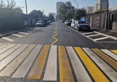 Таразда оқушылар көлікке тапталуы мүмкін: халық жаяу жүргіншілерге арналған жолақтың жоқтығына шағымданды