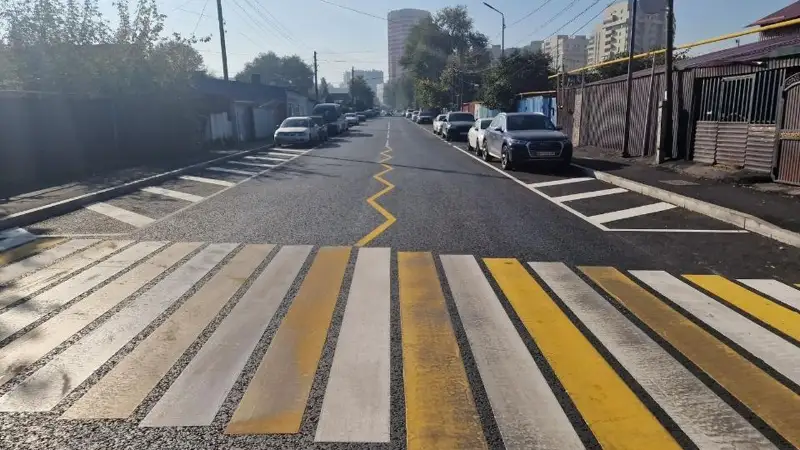 Таразда оқушылар көлікке тапталуы мүмкін: халық жаяу жүргіншілерге арналған жолақтың жоқтығына шағымданды