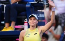 Елена Рыбакина тарихи жетістікке жетіп, әлемнің бірінші ракеткасы атанады