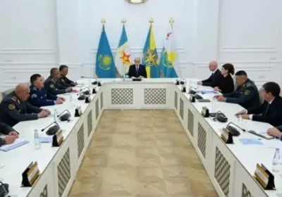 Тоқаев Қорғаныс министрлігінде кешенді тексеру басталғанын және жаңа министрді таныстырды