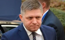 Фицо: Словакия Ресеймен жалған сылтаулармен соғысуға сарбаз жібермейді