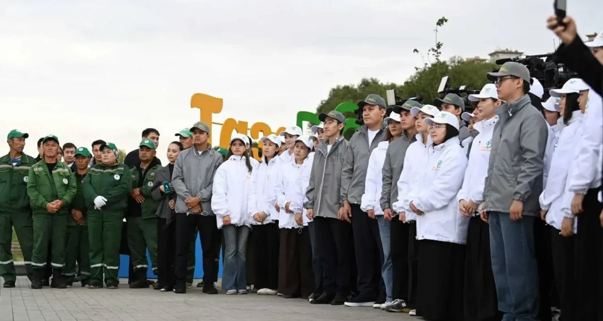 Тоқаев волонтерлермен кездесіп, Қазақстанның халықаралық үлесін атап өтті