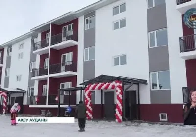 Ақсудағы айқай: Жетісуда әлеуметтік үйдің қабырғасы жарылып, ауласын су басқан