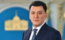 Асхат Асылбеков қазіргі вице-президент Ерлан Қарин үшінші президент болуы мүмкін екенін айтты (ВИДЕО)