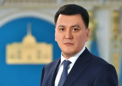 Асхат Асылбеков қазіргі вице-президент Ерлан Қарин үшінші президент болуы мүмкін екенін айтты (ВИДЕО)