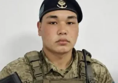 Каспийдегі оқу-жаттығудан аман қалған сарбаз Бекет Мырзағалиев әскери борышын аяқтады