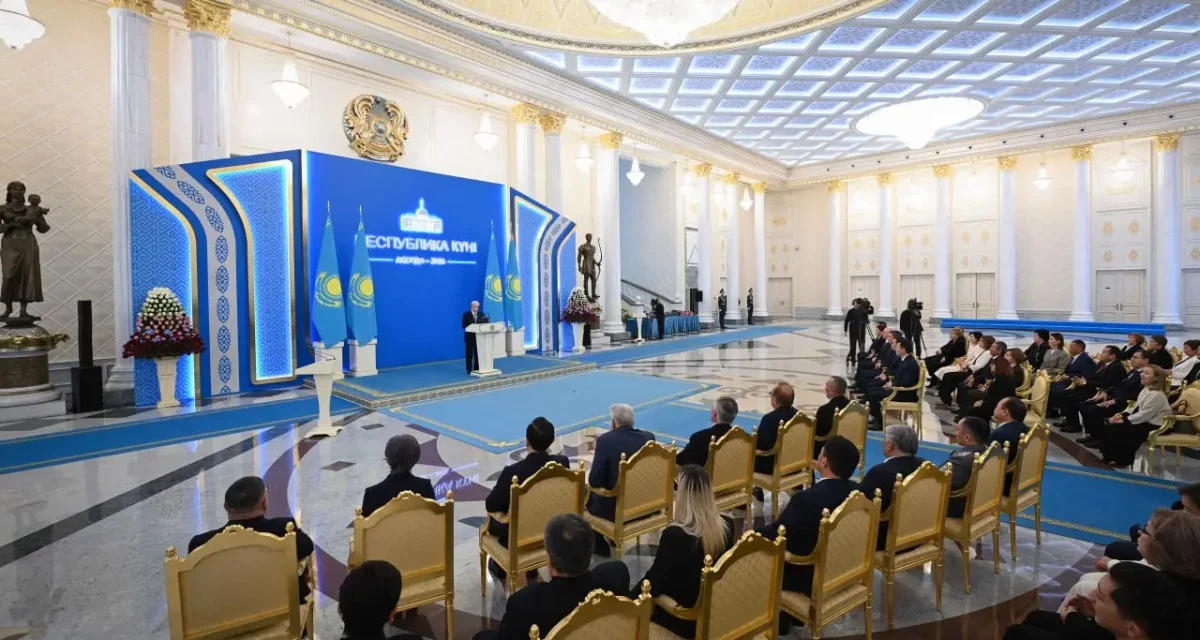 Қазіргідей құбылмалы әрі бәсекеге толы заманда бей-жай, бейқам отыруға мүлдем болмайды – Президент