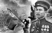 Халық Қаһарманы Рақымжан Қошқарбаевтың туған күні аталып өтеді