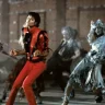 Майкл Джексонның Thriller клипіндегі қызыл күртешесі аукционға қойылады