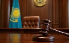 Алматыда қызметін асыра пайдаланған жеке сот орындаушысы сотталды