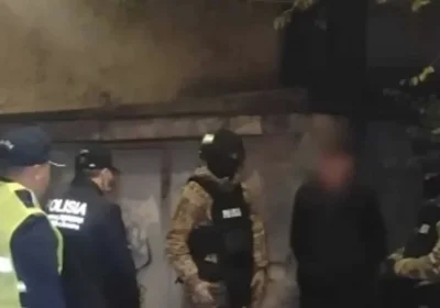 Алматыда суық қаруланып алған күдікті ұсталды