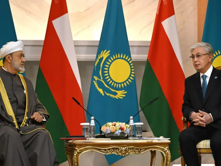 Қасым-Жомарт Тоқаев пен Оман Сұлтаны шағын құрамда келіссөз жүргізді