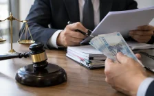 Борышкердің ақшасынан төленетін өндіруші: жеке сот орындаушылары жүйесі неге шағымның негізгі көзіне айналды?