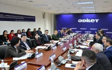 Медицина қызметкерлерінің мәртебесі туралы заң жобасы талқыланды