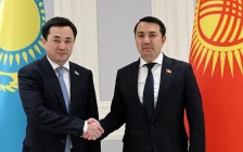 ТүркПА отырысында Құрылтай төрағасы Қырғызстан парламентінің спикерімен кездесті